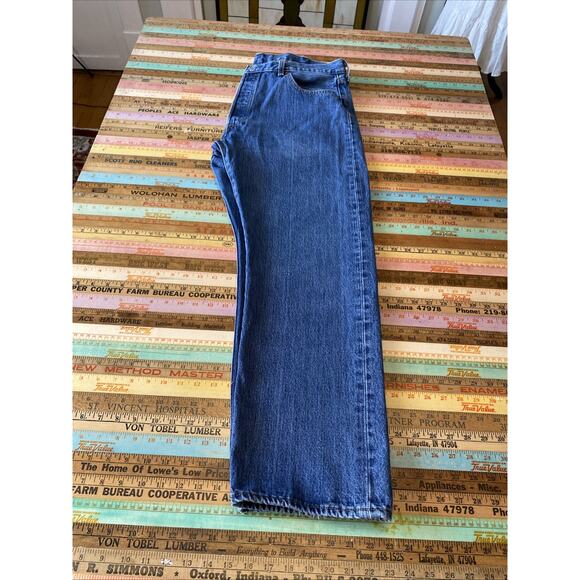 LEVIS Mens 501 Denim 38 X 30 Button Fly Jean Med Wash Classic Relaxed Levi's - Picture 2 of 14